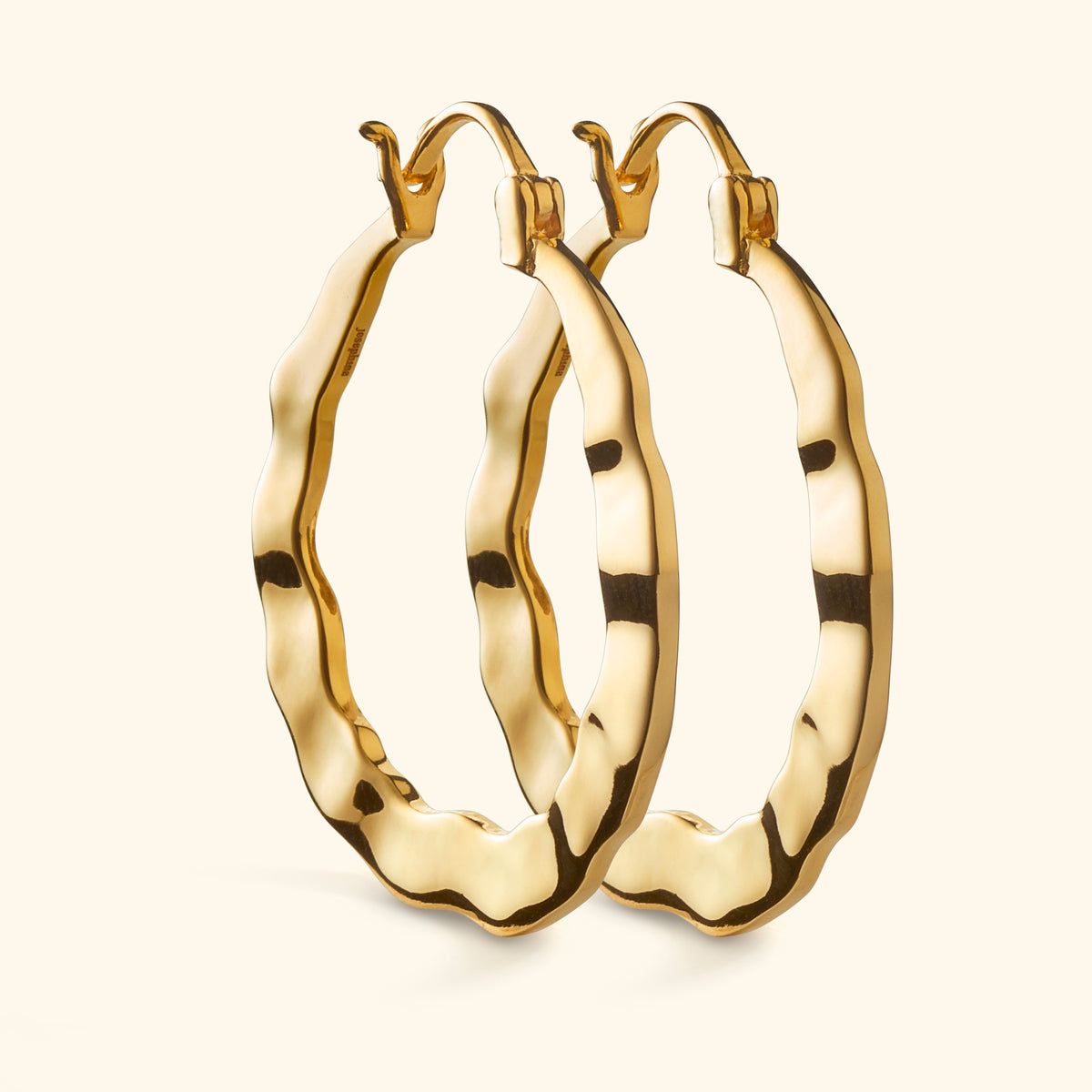 Dancing Hammered Hoops 30mm